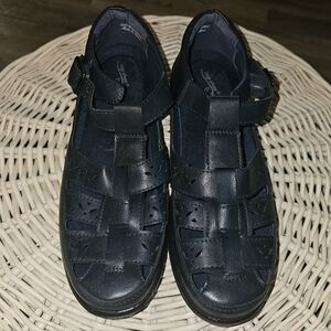 Easy Street Women's Black Sandals